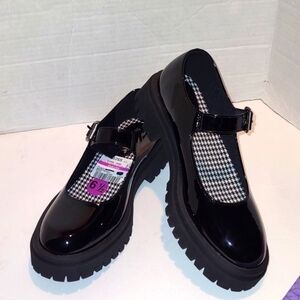 NEW Seychelles Black Faux Patent Leather Chunky Lug Sole Style name Alley Cat